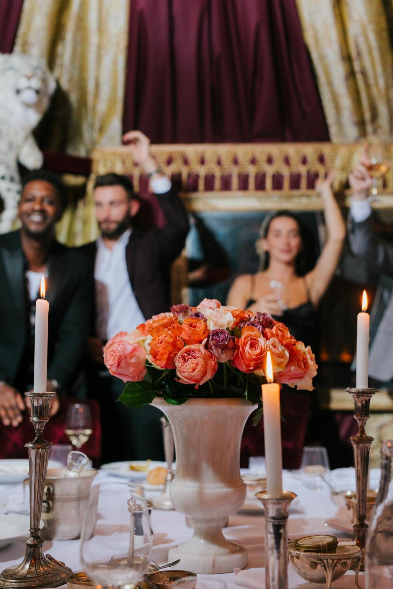 Caesars Palace Dubai Bagian luar foto A wedding party